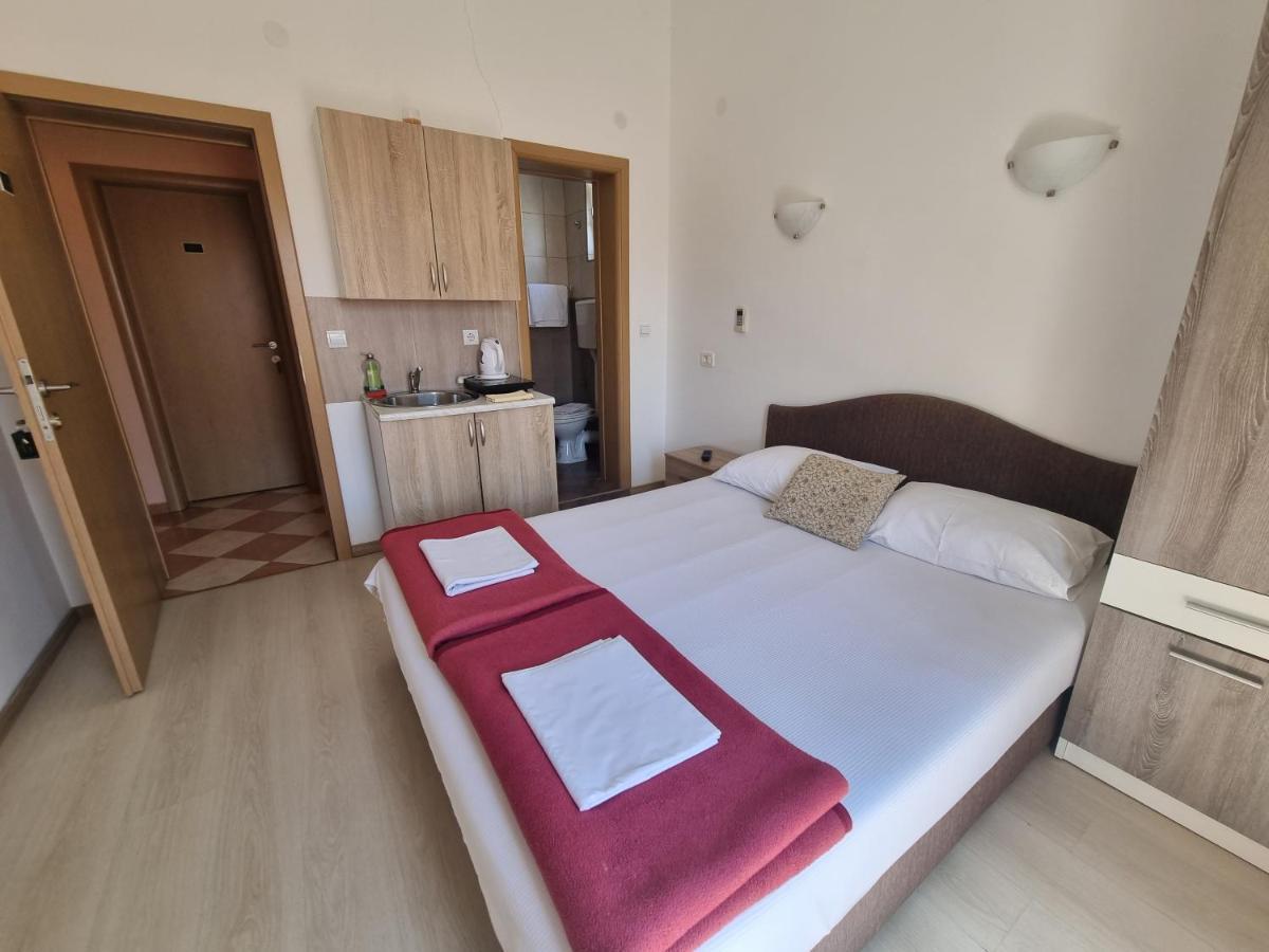 Guest House Damjana Μπούντβα Δωμάτιο φωτογραφία